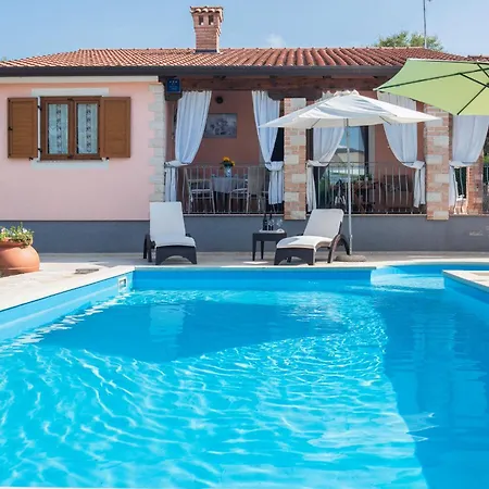 Moira Villa *
